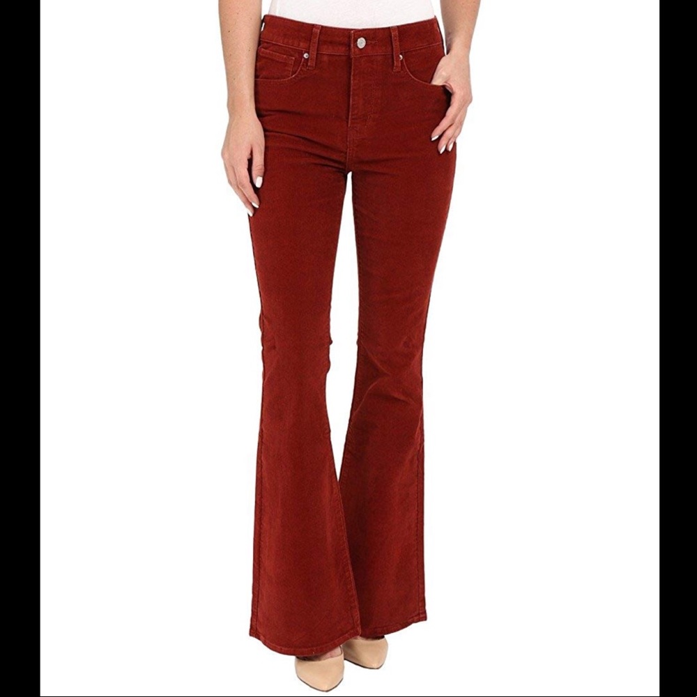 Levi’s Cord Flare size 24 x 32 in Rust